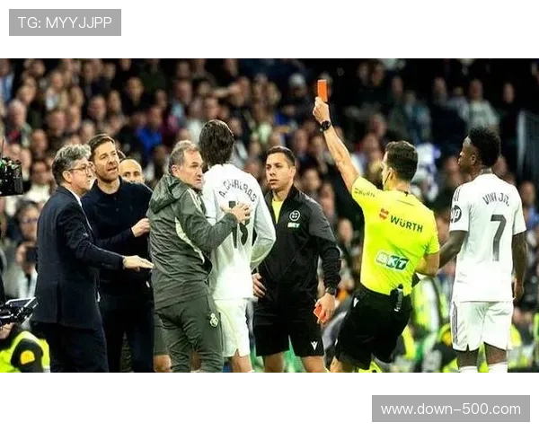 国家德比现争议判罚，VAR复核取消皇马点球引主帅抗议